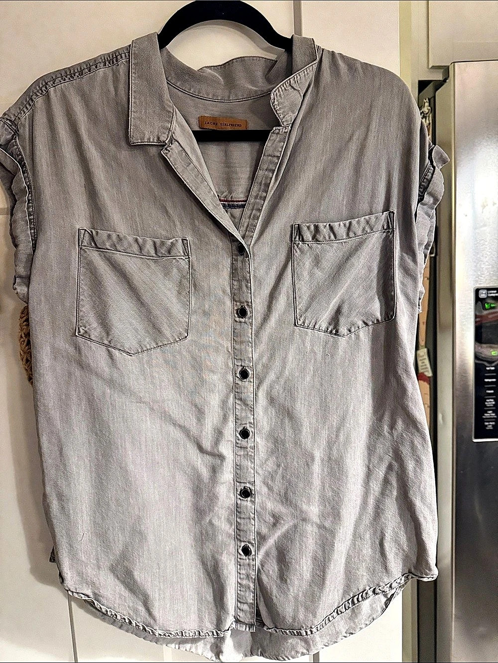 Jack's Girlfriend Gray Button Front Shirt